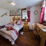 La Maison D'antan Guest house